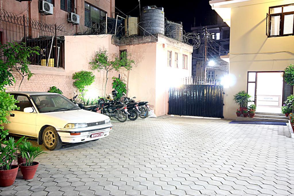 Thamel Grand Hotel Kathmandu Bagian luar foto