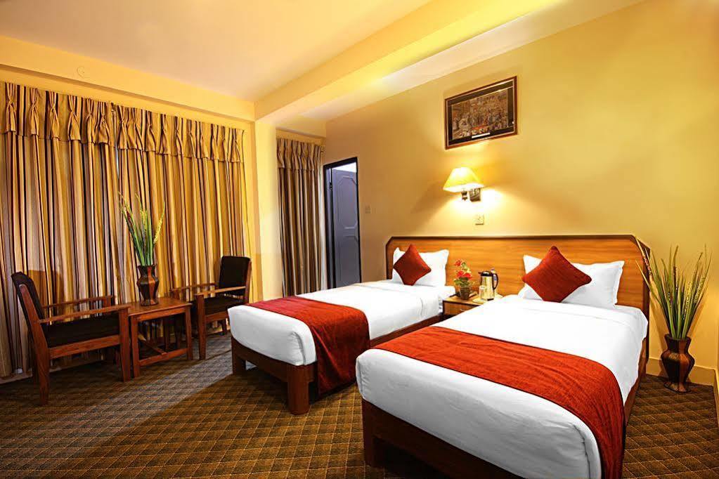 Thamel Grand Hotel Kathmandu Bagian luar foto